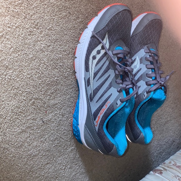 Men’s Size 9(US) saucony brand shoes. Brand New. Very comfortable - Picture 2 of 5